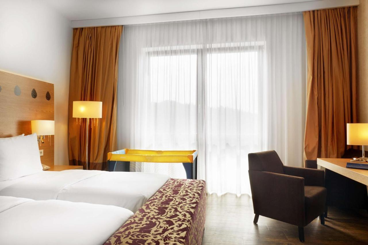 Radisson Blu Resort バコヴェル エクステリア 写真 A room at the hotel